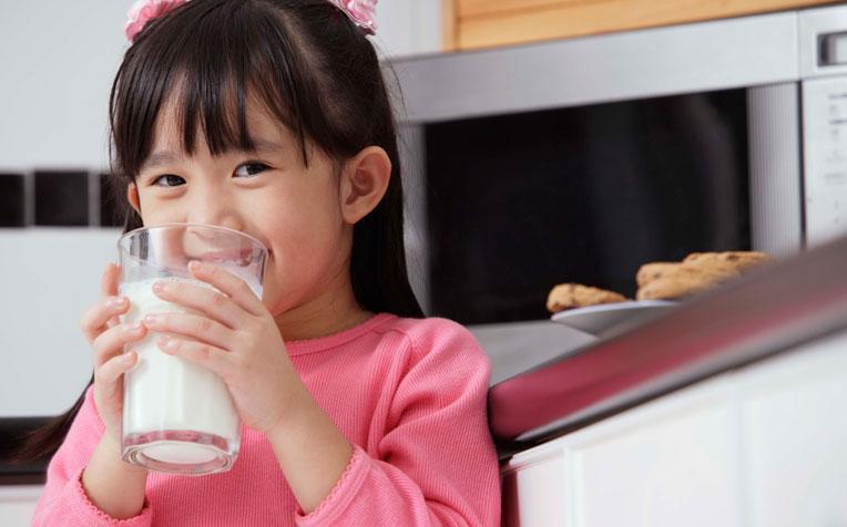 Sữa cho bé suy dinh dưỡng
