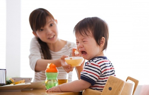 Khắc phục tính sợ ăn ở trẻ